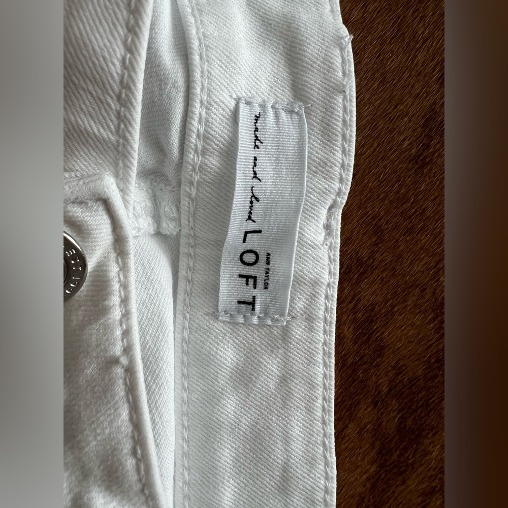 LOFT- Curvy Skinny sz6 White…hard to find! - Picture 2 of 5